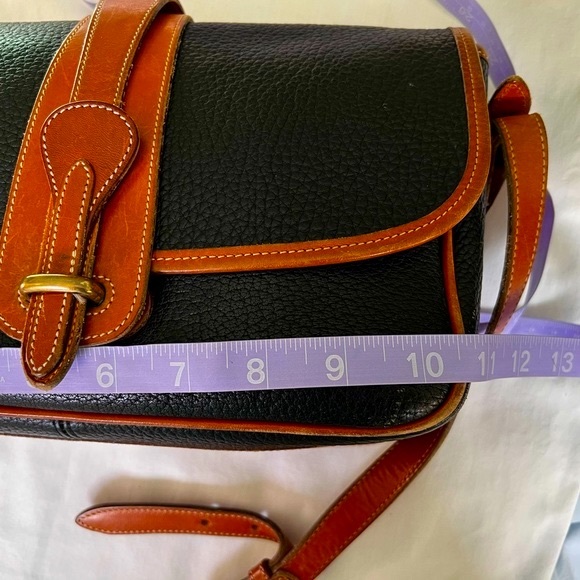 Vintage Dooney & Bourke Black All Weather Leather Saddle Bag Tan Trim - Picture 15 of 16